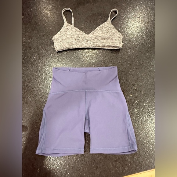 Alo Yoga Alosoft Lounge Cutout Bra – Grey Heather, XS, Like New - Picture 6 of 11